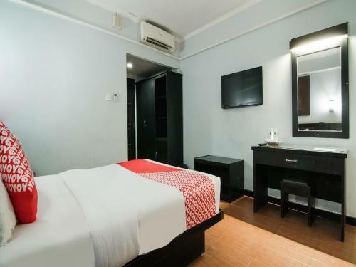 Vaccinated Staff - Oyo 1597 Hotel K77