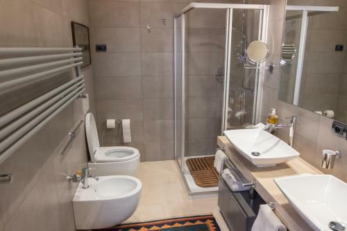 Hostal La Nuova Corte Rooms