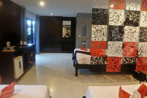 Hotel Hi Karon Beach Family Room