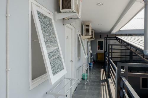 Hotel Vaccinated Staff - Oyo 1176 J3 Residence Syariah