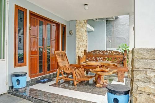Hotel Spot On 90729 Sekar Guest House Jember