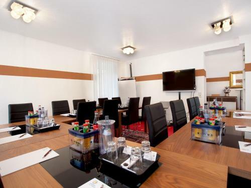 Tiptop Hotel Burgschmiet Garni