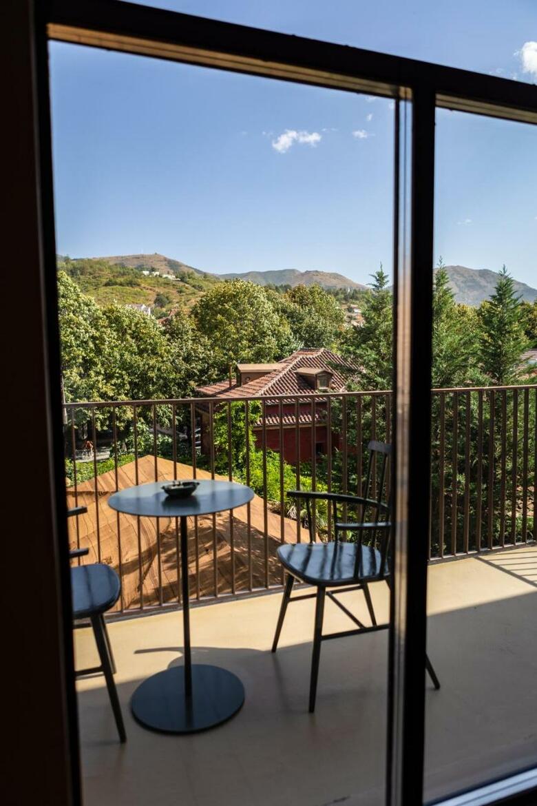 Life Gallery Hotel