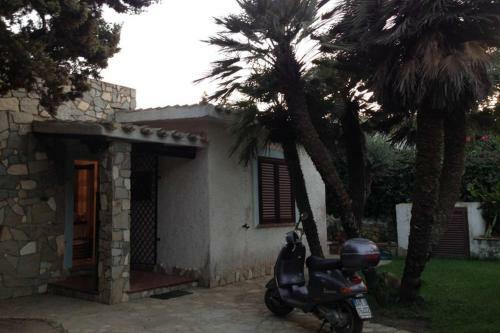 Villasimius Villa And Garden, 10 Min From Beach