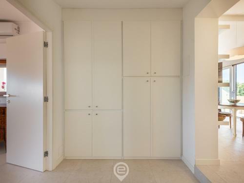 Panoramic Seaview Apartment - Near The Beach