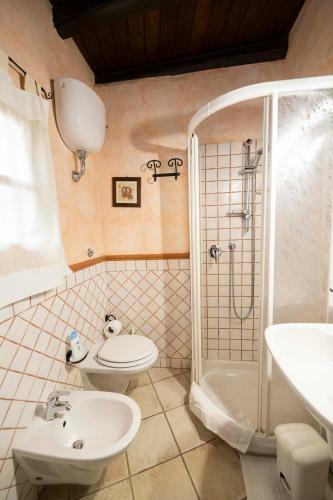 Sa Domu Sarda Suites - Bed & Breakfast