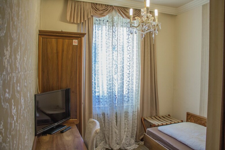 Hotel Five Seasons