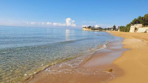 Apartment In A Villa A Stones Throw From The Sea