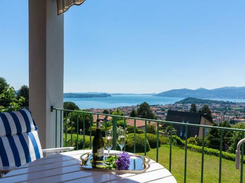 Luxurious Holiday Home In Verbania With Balcony