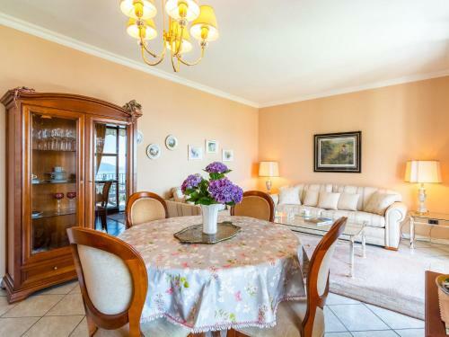 Luxurious Holiday Home In Verbania With Balcony