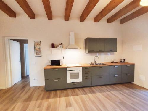 Eleonora Lake Apartements