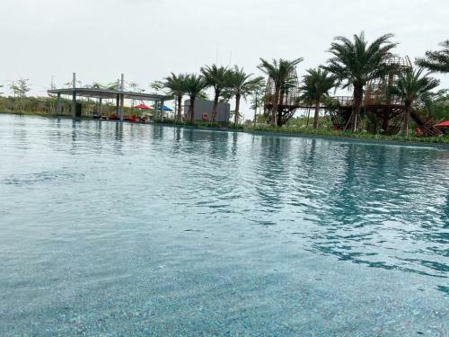 Cozy Stay @ Gold Coast Pik Sea View Apartment