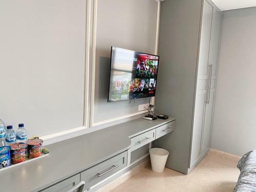 Cozy Stay @ Gold Coast Pik Sea View Apartment