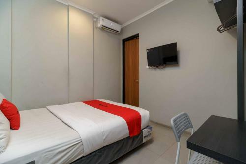 Hostal Reddoorz Plus Near Radio Dalam 3