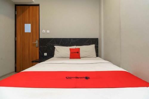Hostal Reddoorz Plus Near Radio Dalam 3