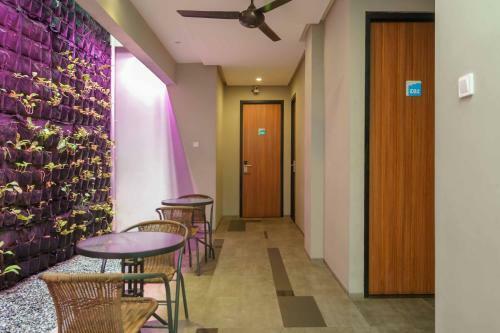 Hostal Reddoorz Plus Near Radio Dalam 3