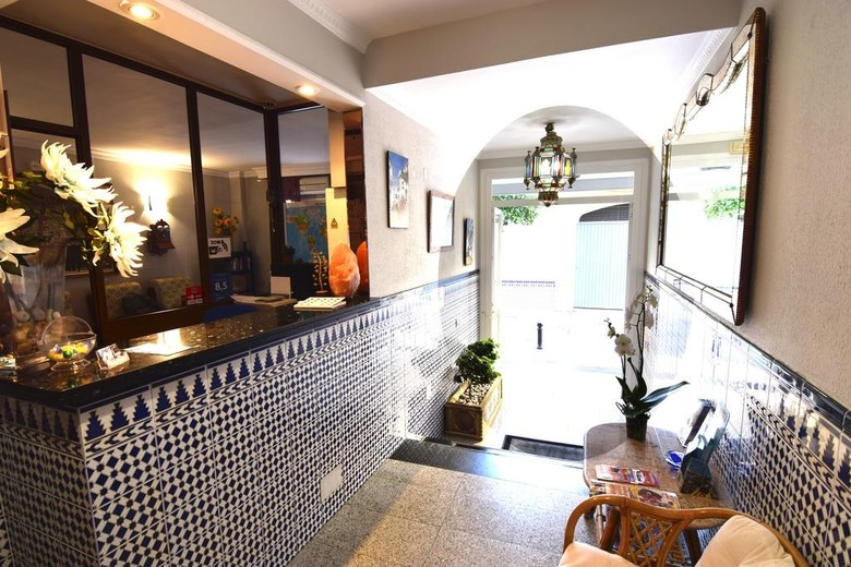 Hostal Cuevas