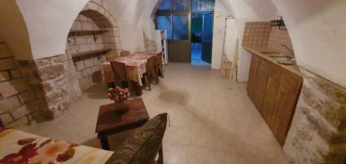 Classic Tzfat Courtyard
