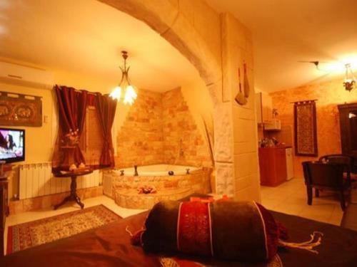 Lodge Michal's Suites