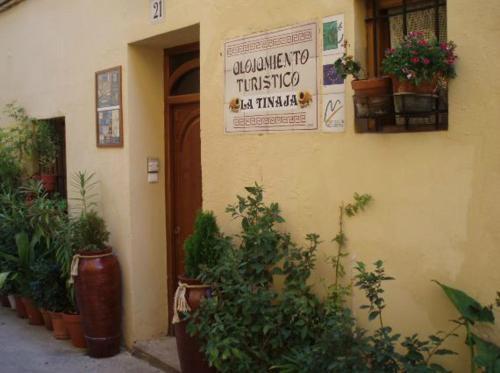 Hostal Alojamiento Tur�stico La Tinaja