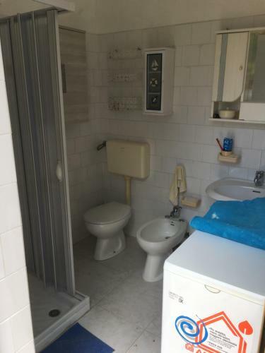Casa Vicino Mare ( Sea Rocks Cottage)
