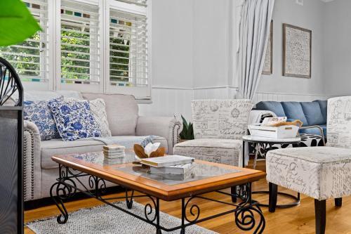 Historic Holiday Home / Cessnock