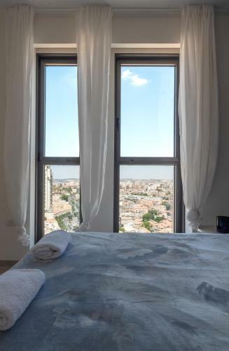 J Tower Residence Boutique - Apartments & Suites