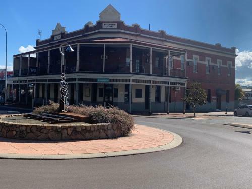 Premier Hotel Collie