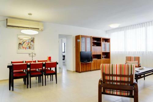 Apartamento Joli 2br In Bavli By Holyguest