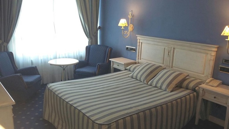 Hotel Leonor Mir�n