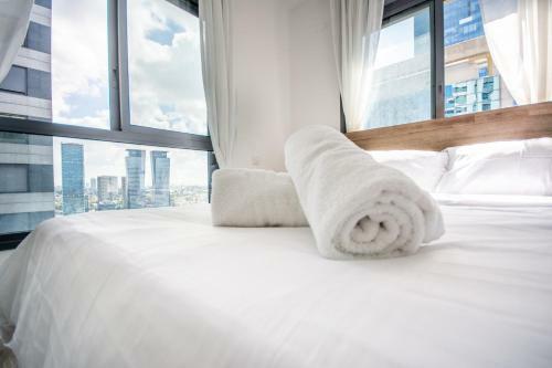 Apartamento Sarona Summit - Luxury & Spacious 3bd With Parking & Balcony