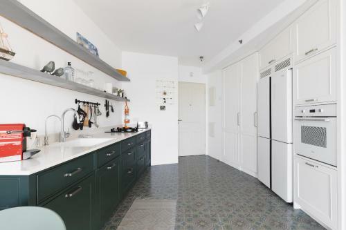 Boutique Two-bedroom Apartment On Nahalat Binyamin