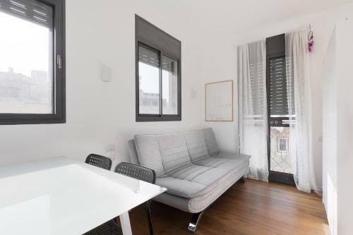Boutique Two-bedroom Apartment On Nahalat Binyamin