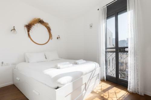 Boutique Two-bedroom Apartment On Nahalat Binyamin