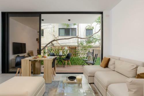 Apartamento Lovely 2 Br With Balcony Steps To The Beach