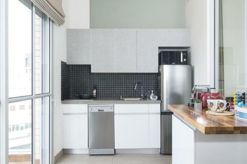 Beautiful Apartment In Tel Aviv