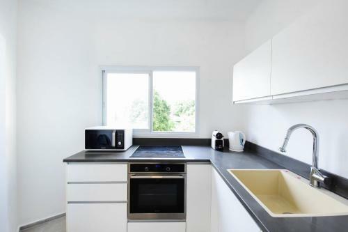 Apartamento Colorful 2br In Dizengoff 298 By Holyguest