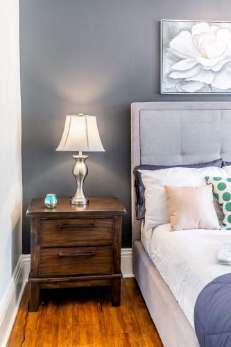Apartamento Upscale 1br Boutique Apt With Netflix - Prime Downtown Location!