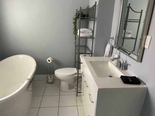 Villa Modern Cali-style 4 Bdrm House