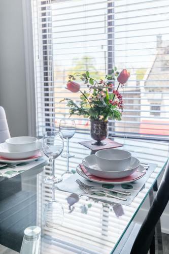 Upscale 1br With King Bed - Boutique Apartment - Prime Location!