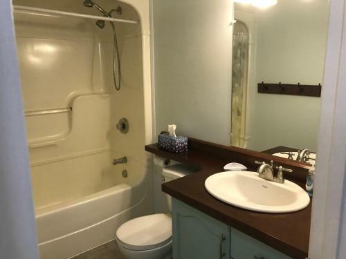 Villa Secluded Charming Cottage 2 Minutes From Lake