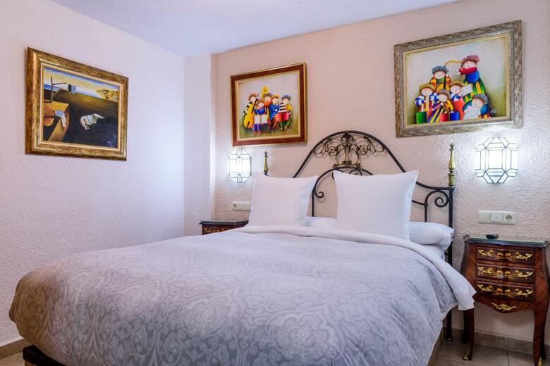 Hostal Lima