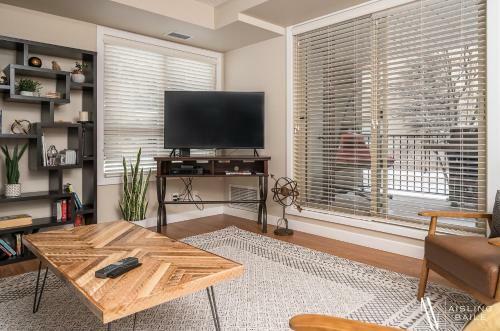 Apartamento Rustic Modern 2 Bed 2 Bath With Lakeview Pool And Hot Tub