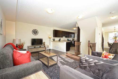 Townhome Collection By Royal Stays - Milton On