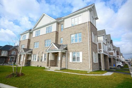 Townhome Collection By Royal Stays - Milton On