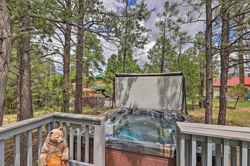 Overgaard Cabin With Hot Tub, Fire Pit And Deck!