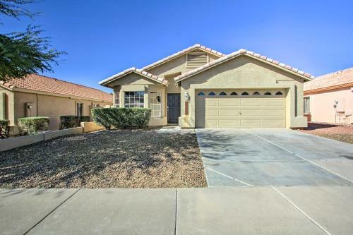 Glendale Lakefront Home With Patio And Gas Grill!