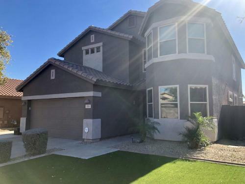 Charming Peoria Home 5br With Pool