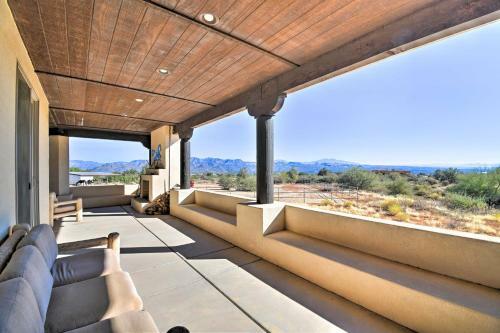 Desert Sanctuary With Striking Mountain Views