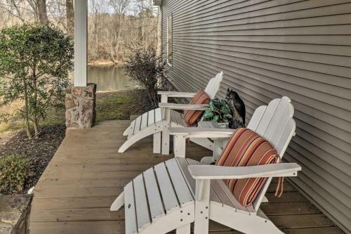 Luxurious Home With Direct River Access And Views